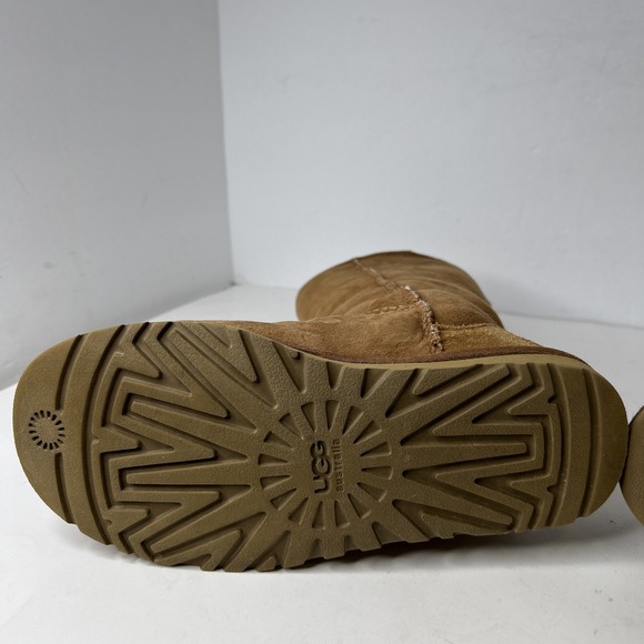 UGG Australia Women's Classic Tall Chestnut 5229 Sheepskin Shearling Boots Sz 6 - Picture 11 of 13